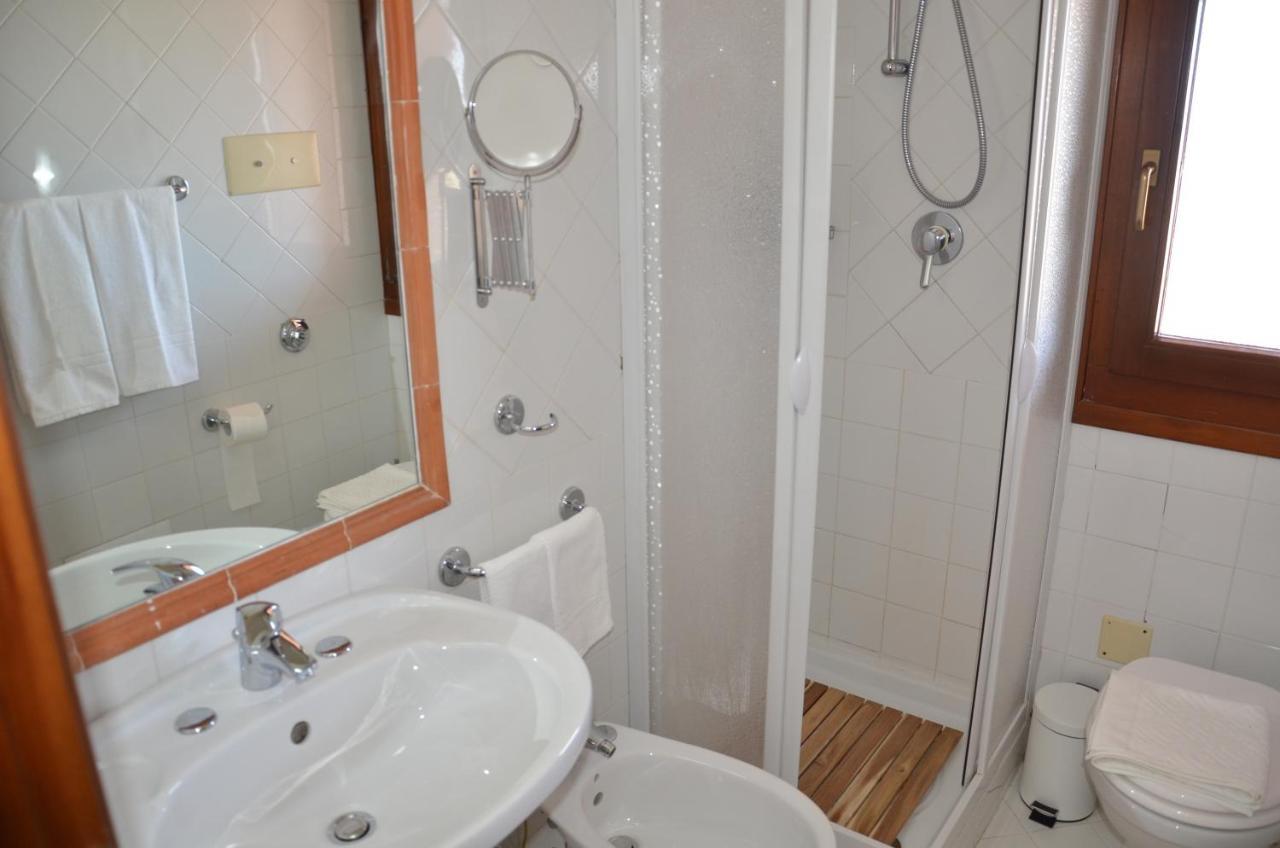 Ferienwohnung La Dimora Delle Begonie Cefalù Exterior foto